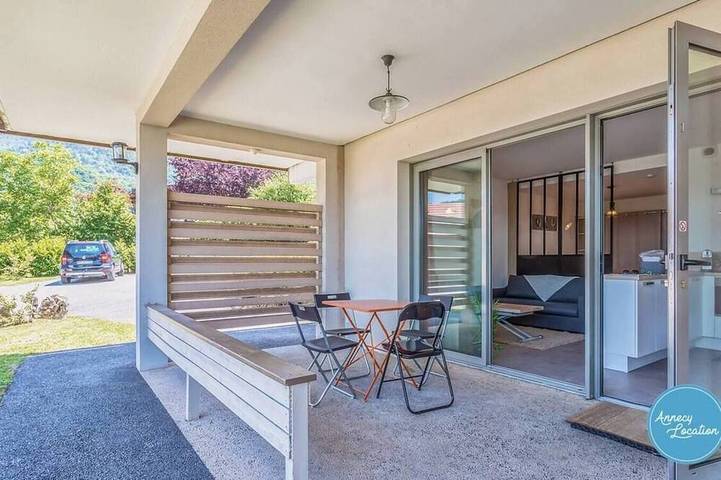 Location de vacances pour 2 personnes, avec jardin à Talloires
