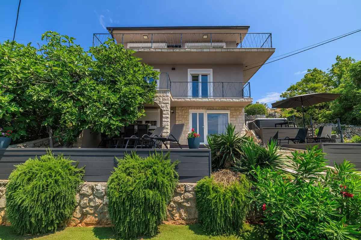 Hel ferieleilighet, Holiday apartment with sea view and balcony in Crikvenica, Primorje-Gorski Kotar