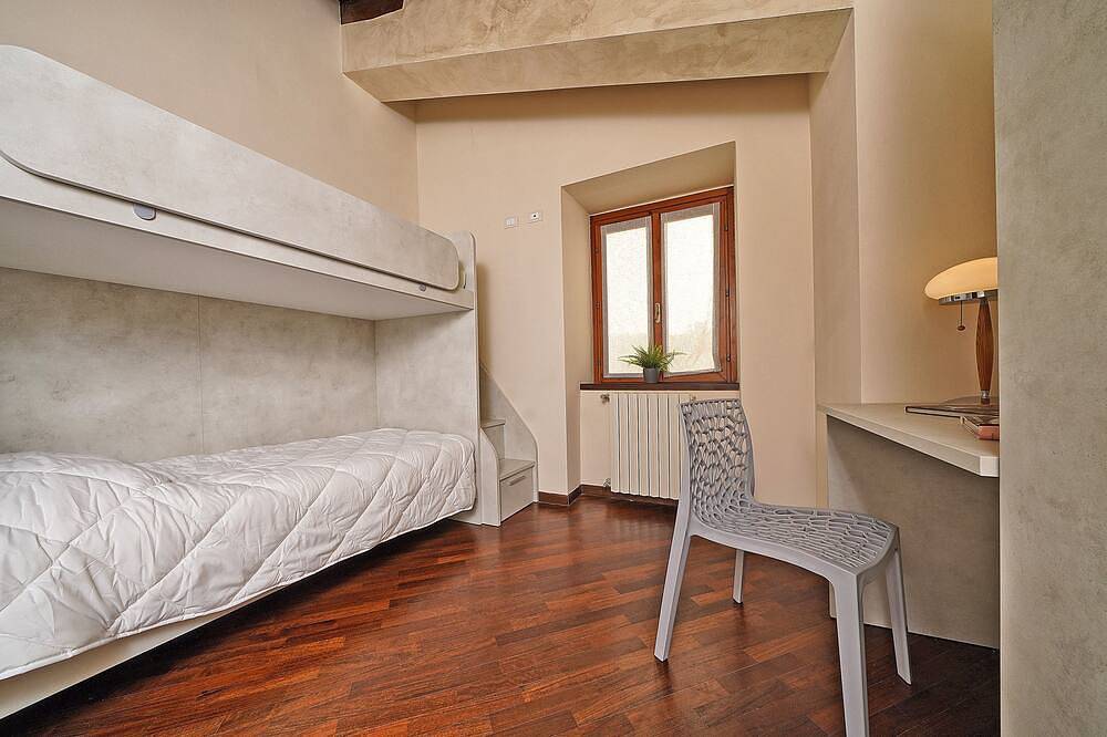 Appartamento intero, La Finestra sul Lago in San Felice del Benaco, Prealpi Gardesane