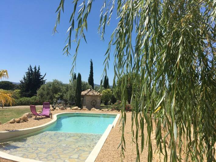 Location de vacances pour 21 personnes, avec Terrasse et Jardin ainsi que Piscine et Vue à Le Pouget