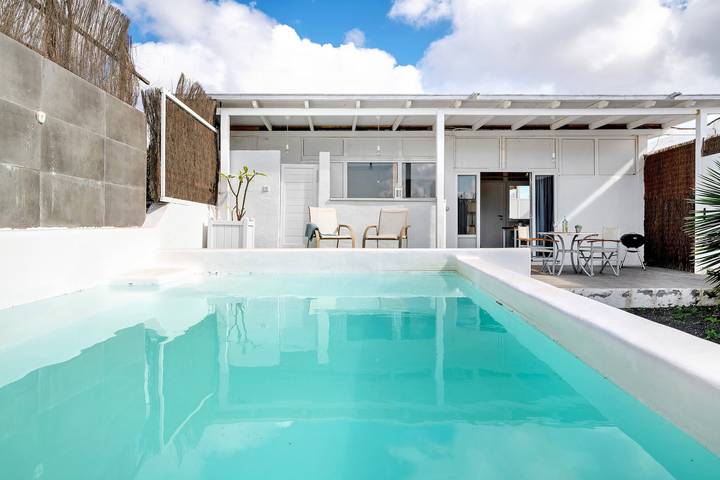 Apartment for 2 people, with Balcony and Garden in Lanzarote