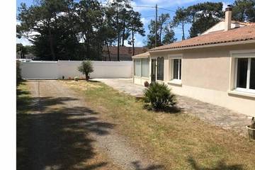 Gîte pour 6 personnes, avec jardin dans Plage Sainte-Anne