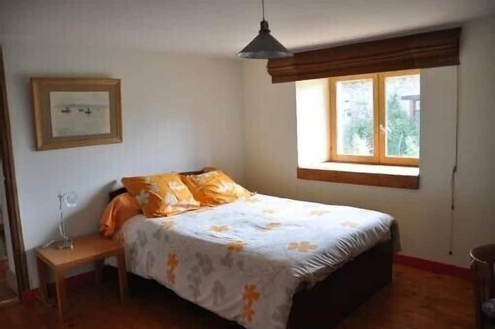 Gîte pour 5 personnes, avec terrasse et jardin, animaux acceptés à Monlet - 4