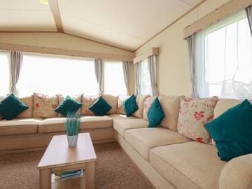 Caravan for 4 People in Cornwall, South West England, Photo 4