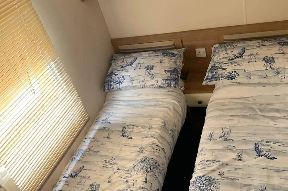 Blue Water Retreat Dawlish Warren Sleeps 4 - 10min walk from Beach, Pet Friendly in Dawlish Warren, Dawlish