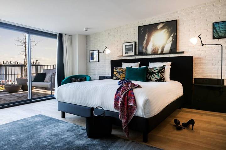 Hôtel pour 2 personnes, avec terrasse ainsi que sauna et piscine, animaux acceptés dans Gare Saint Lazare - 3