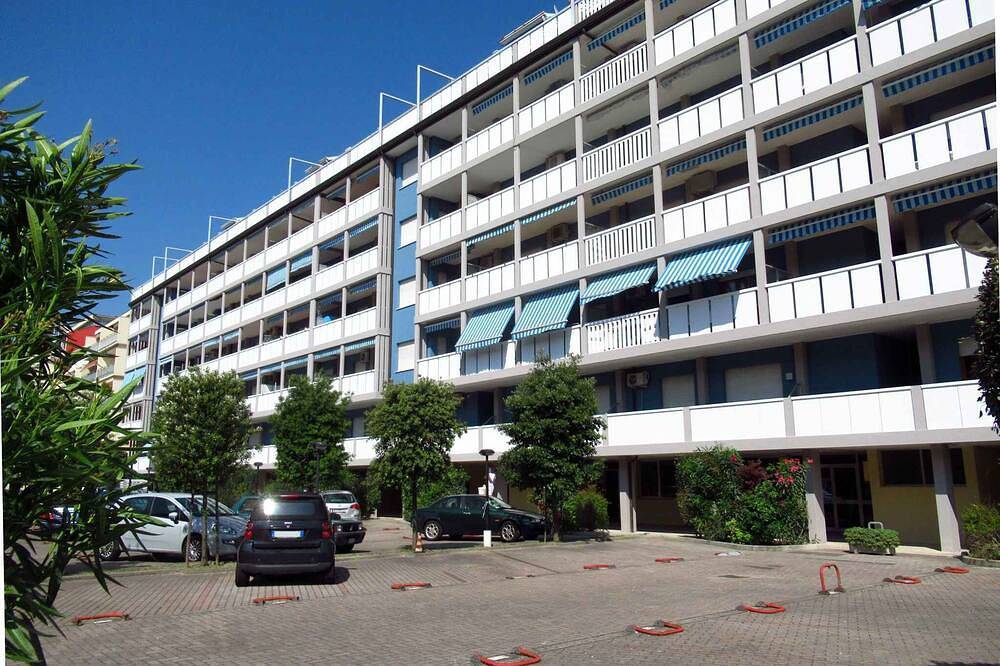 Appartement entier, Appartement de vacances avec balcon in Porto Santa Margherita, Caorle