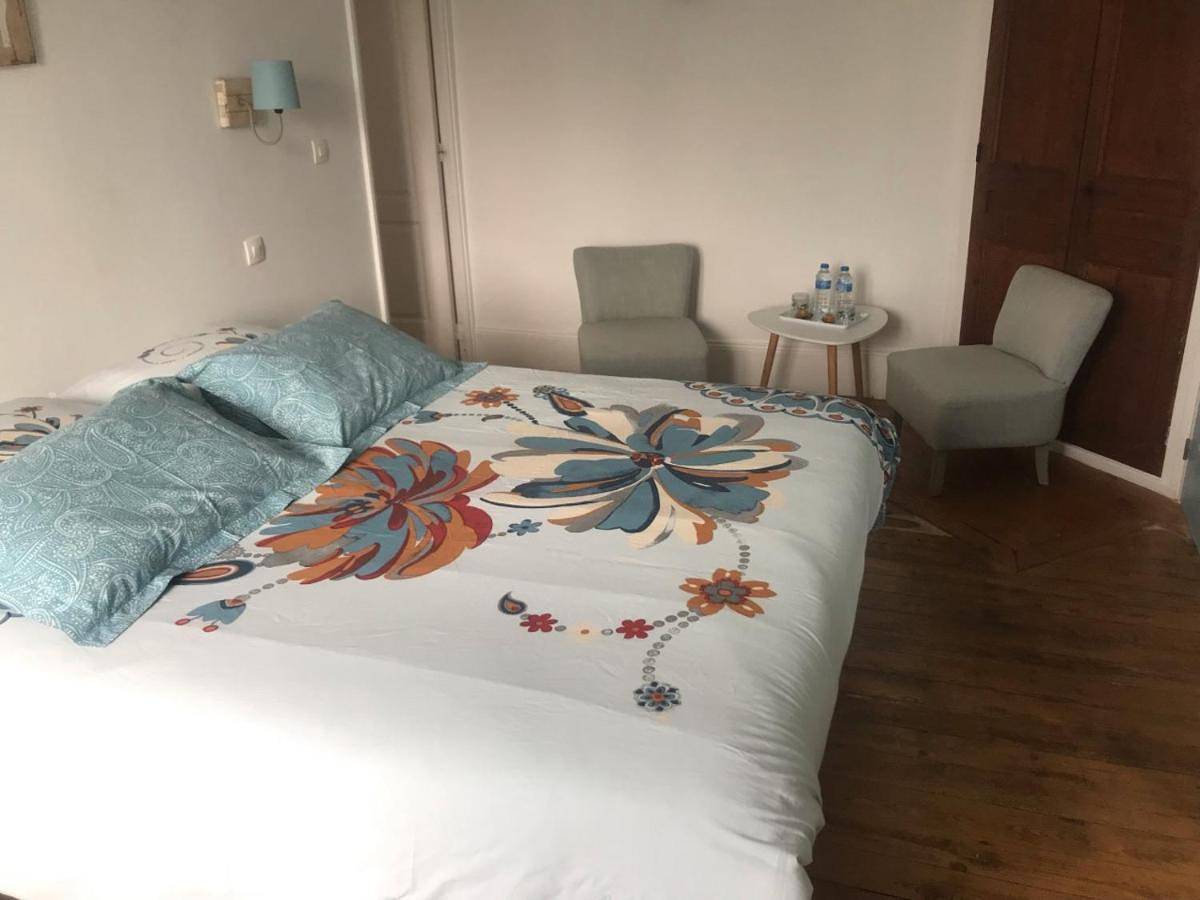 Appartement de vacances entier, Chambre Chez L'Habitant en Centre Ville in Pont-Audemer, Région de Bernay