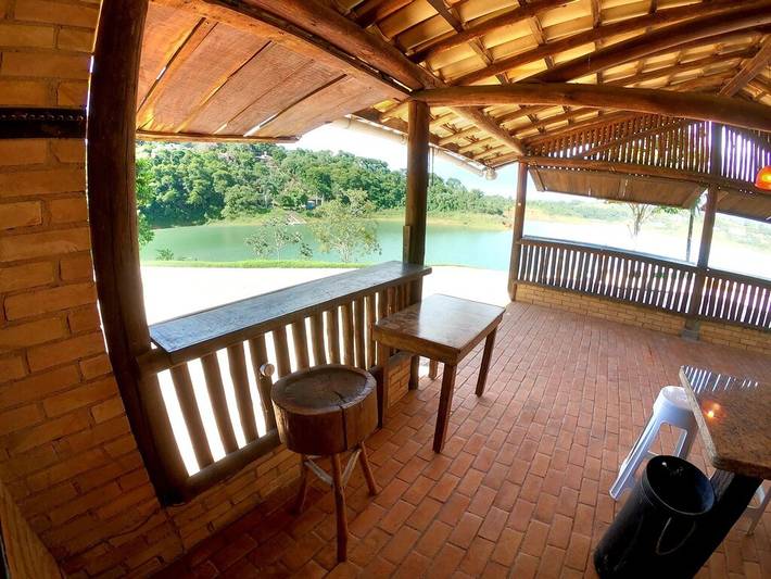 Casas e apartamentos de temporada para 32 pessoas, com jardim e jacuzzi e ainda balcão em Jacareí