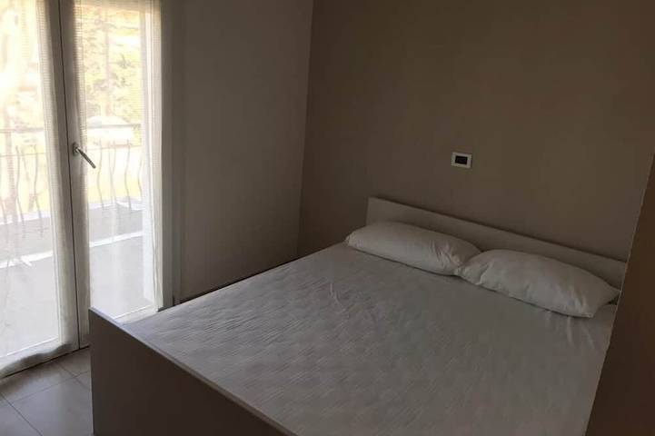 Appartement entier, Sicily house 100 mt from the sea, garden, climate, terrace, laundry room in Cervia, Province de Ravenne