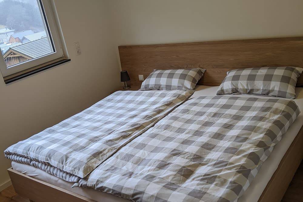 Vakantiehuis leisteen terras - eerste bewoning vanaf maart 2020 - in Rieden (Eifel), Osteifel