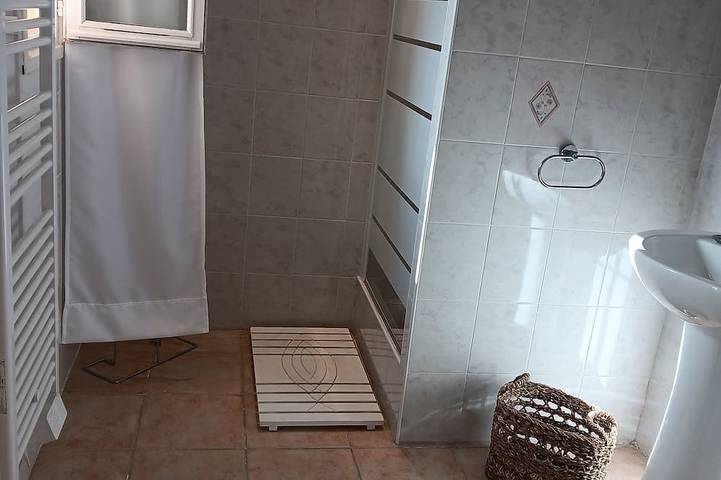 Gîte pour 3 personnes, avec jacuzzi à Brando - 2