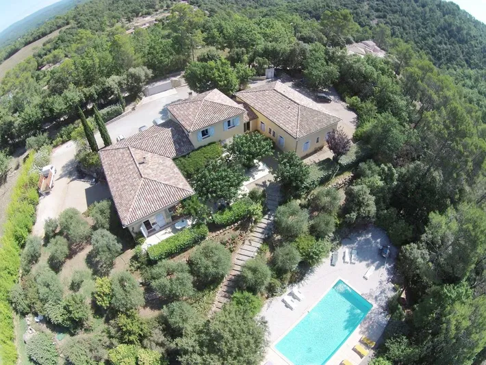 Alojamiento y desayuno para 2 personas, con terraza y jardín además de vistas y piscina - 1