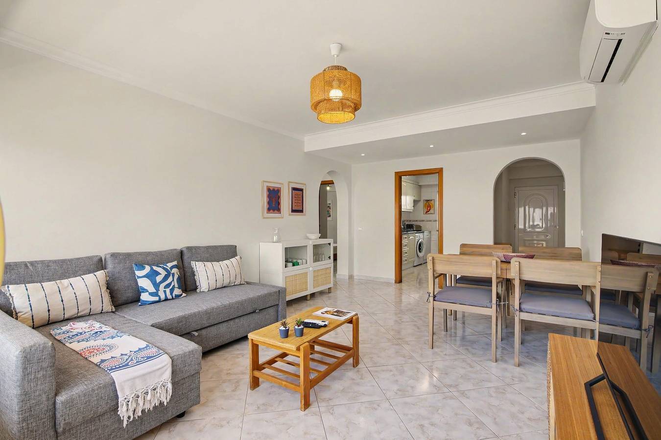 Apartamento inteiro, Apartamento 'Mouratennis' com Varanda, Wi-Fi e Ar Condicionado in Vilamoura, Quarteira