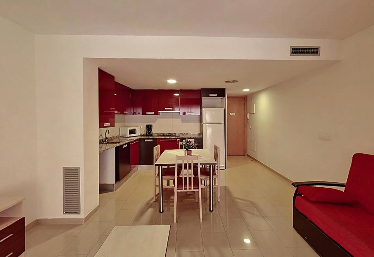 Appartement entier, Appartement de vacances pour 10 personnes avec terrasse in Calella, Costa del Maresme