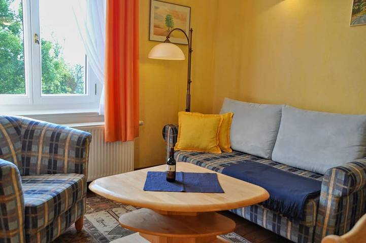 Ferienwohnung für 2 Personen, mit Garten und Sauna in Altenpleen