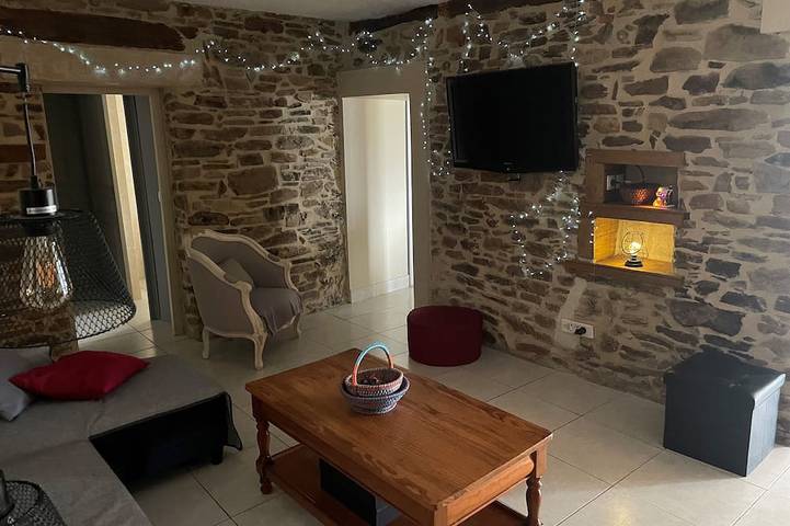 Gîte pour 10 personnes, avec jardin à Lédergues - 3
