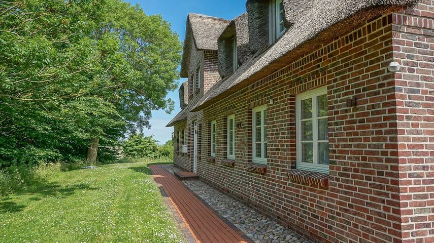 Ferienhaus für 12 Personen, mit Whirlpool und Terrasse sowie Garten und Sauna in Katharinenheerd
