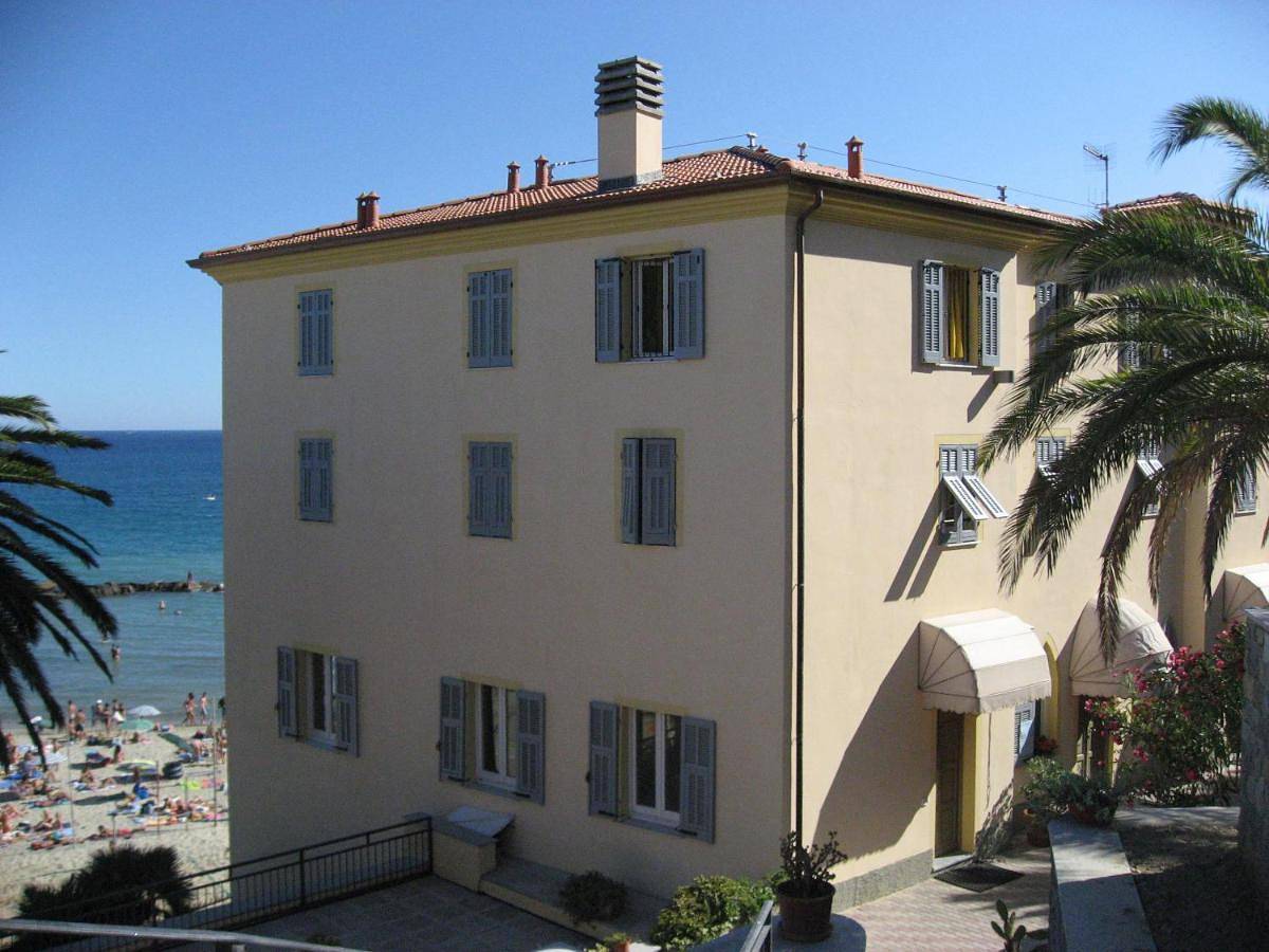 Villa Sacra Famiglia Casa per Ferie in Taggia (City), Taggia