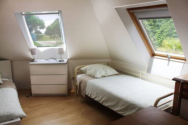 Location de vacances pour 6 personnes, avec jardin ainsi que piscine et terrasse, animaux acceptés à Dinéault - 4