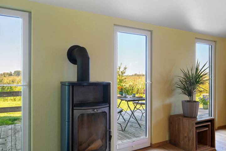 Hel lejlighed, Apartment 'Im Teichland Linum' with Lake View, Private Terrace and Wi-Fi in Linum, Fehrbellin