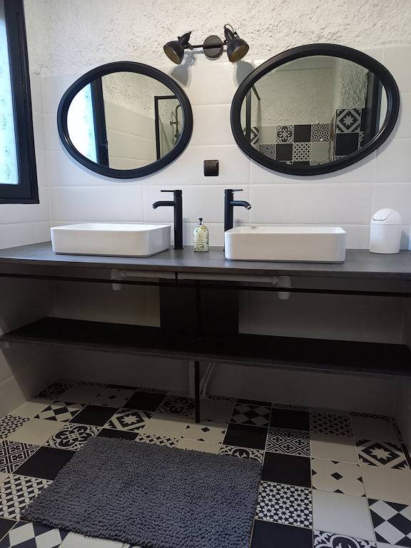 Chambre d’hôte pour 3 personnes, avec jardin et piscine, animaux acceptés dans l' Aveyron - 4