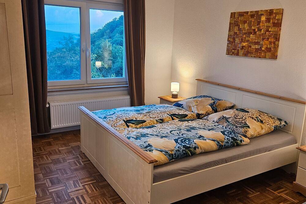 Ganze Wohnung, Apartment 'Panoramablick' mit Bergblick und Wlan in Rinteln, Landkreis Schaumburg