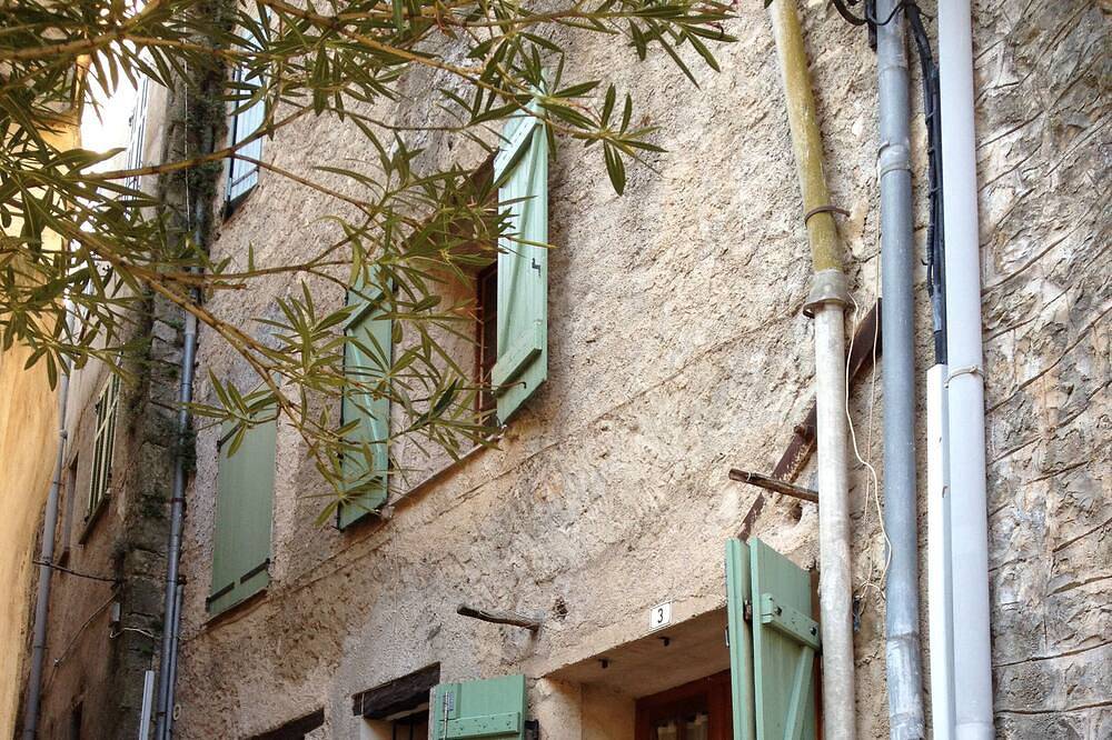 Der alte Stall in Provence (Verte) Entrecasteaux, Var. Küste 50ms, Flughafen 60ms in Entrecasteaux, Brignoles Region