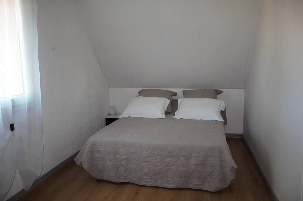 Location Maisonnette de Vacances Pour 5 Personnes in Cublac, Brive-la-Gaillarde und Umgebung
