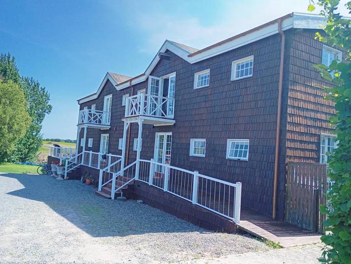 Hotel for 4 personer, med Balkon og Terrasse samt Have i Stege