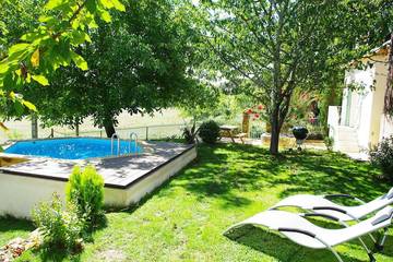 Gîte pour 6 personnes, avec jardin à Campsegret