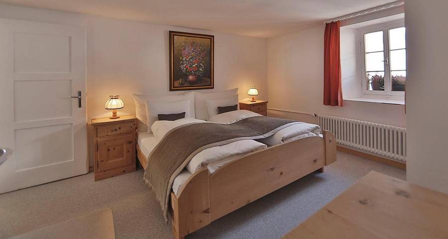 Hôtel pour 4 personnes, avec jardin et piscine ainsi que sauna et jacuzzi à Zernez - 2