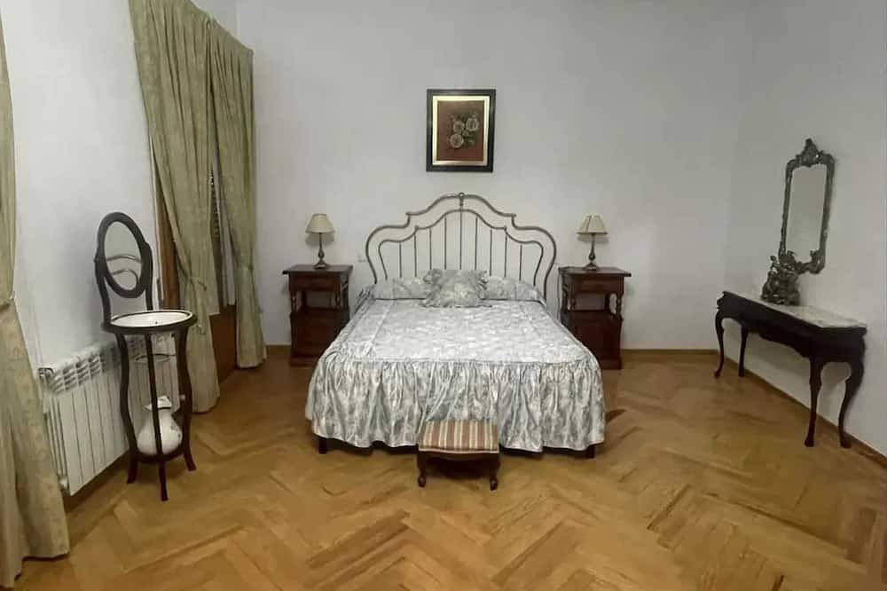 Homerez - Amplia casa con piscina privada en Camuñas in Camuñas, Provincia de Toledo