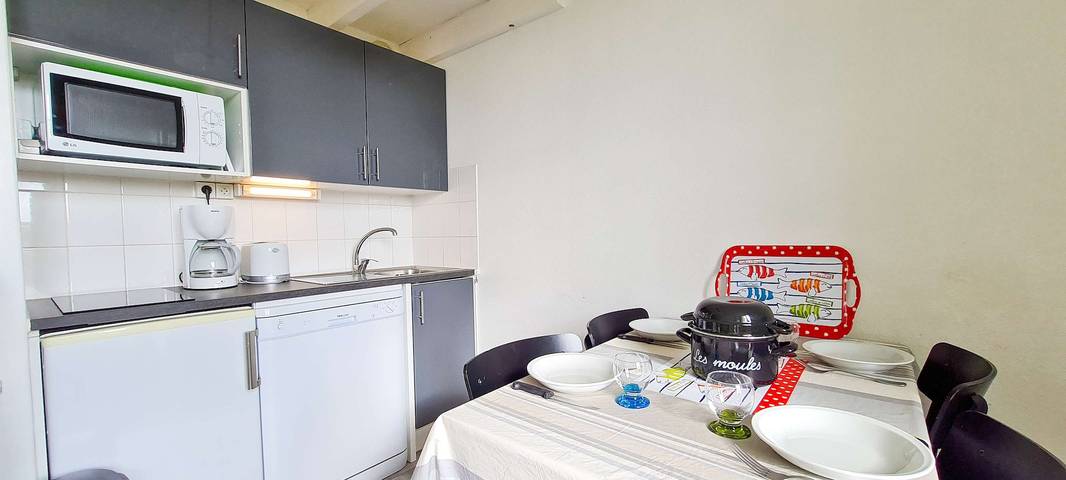 Appartement de vacances entier, Appartement avec piscine commune et parking in La Couarde-sur-Mer, Île de Ré