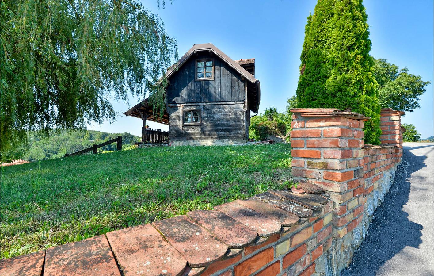 Gemütliche 1-Zimmer-Wohnung mit Pool und Terrasse in Sveti Ivan Zelina in Zagreb und Umgebung