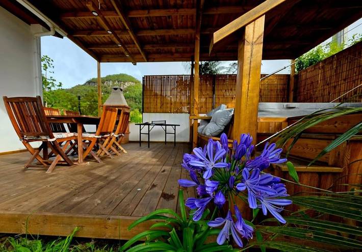 Maison de vacances pour 8 personnes, avec terrasse ainsi que sauna et vue