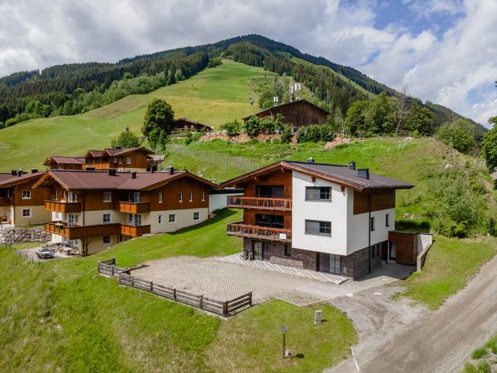 Chalet für 10 Personen, mit Garten und Sauna sowie Terrasse in Saalbach