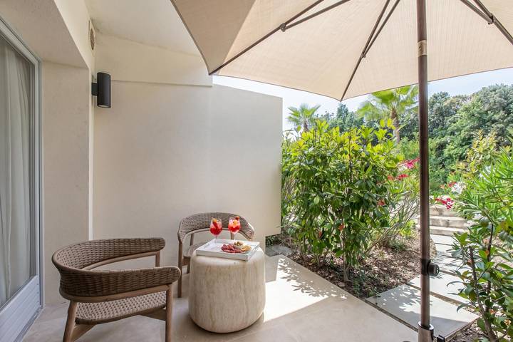 Ganze Wohnung, Domaine De Cocagne 2 bedrooms apt + studio in Cagnes-sur-Mer, Mittelmeerküste (Frankreich)