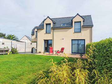 Gîte pour 4 personnes, avec terrasse et jardin à Ploudalmézeau