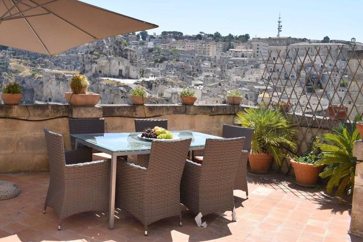 Alojamiento y desayuno para 3 personas, con vistas y terraza - 1