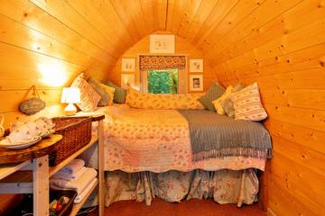 Glamping for 4 People in North Wessex Downs, South East England, Photo 1