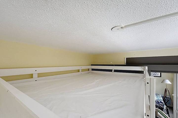 Ganze Wohnung, Am Erdgeschoss: 4 Personen, Terrasse, WLAN, Parkplatz in Merville-Franceville-Plage, Caen und Umgebung