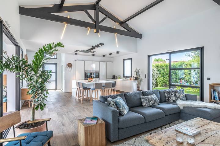 Villa pour 8 personnes, avec jardin ainsi que terrasse et piscine au Pays basque - 4