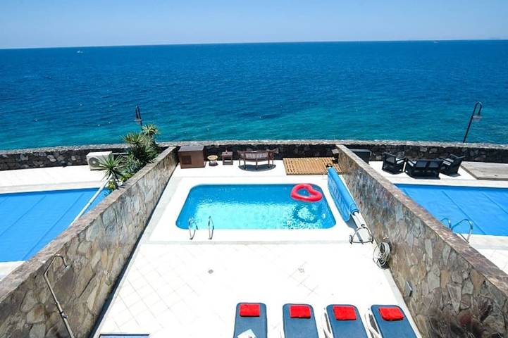 Villa for 6 people, with terrace in Puerto Calero Marina