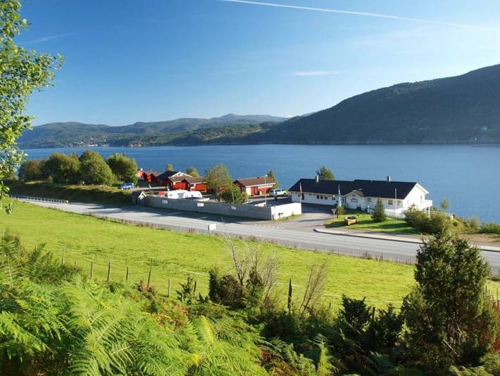 Hotel für 4 Personen, mit Terrasse und Garten sowie Ausblick in Stord
