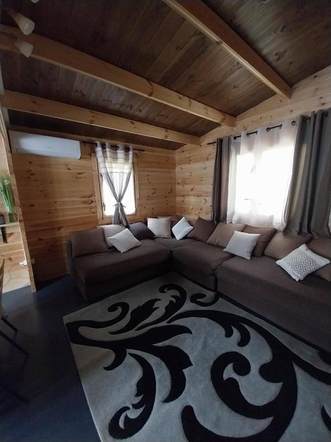 Two-Bedroom Chalet in Istres, Côte méditerranéenne (France)