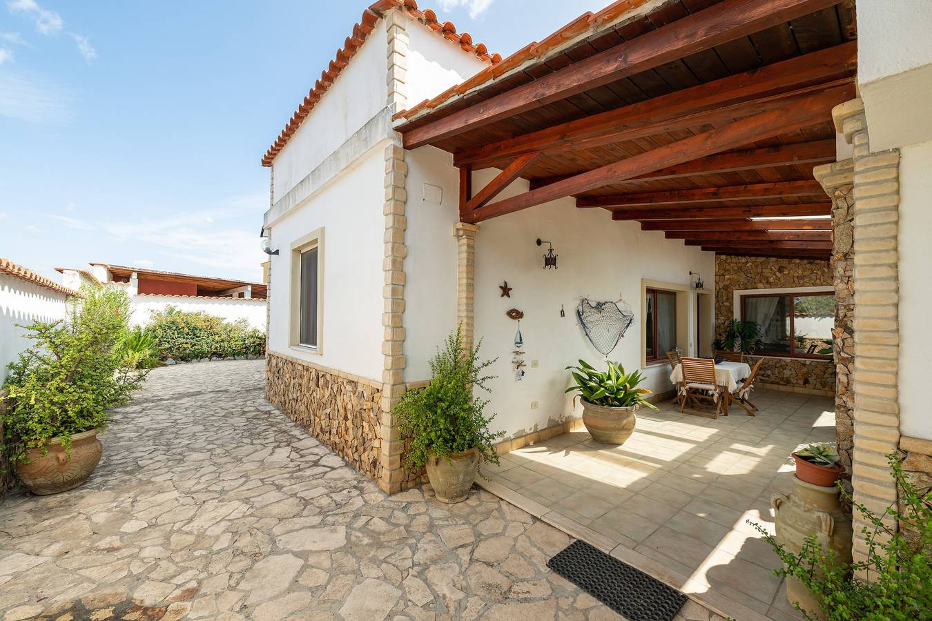 Villa "Rita" mit privater Terrasse und privatem Garten in Flumini di Quartu, Sant'Andrea (Sardinien)