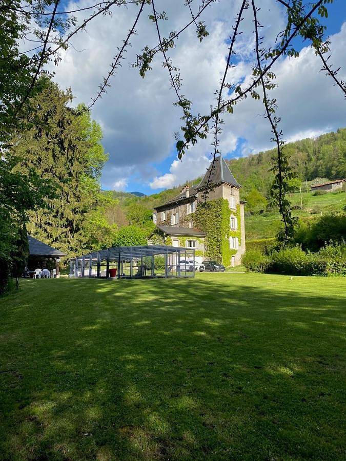 Chambre d’hôte pour 4 personnes, avec jardin ainsi que piscine et vue