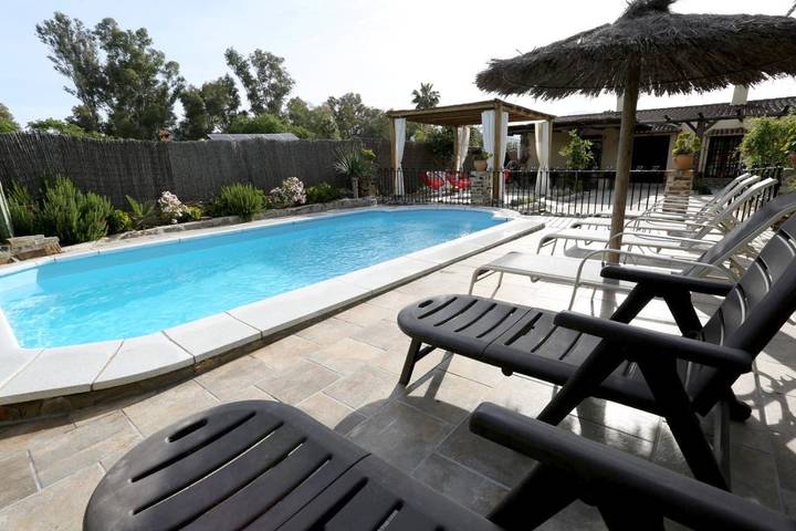 Casa rural para 8 personas, con Terraza y Jardín además de Piscina y Vistas en Prado del Rey