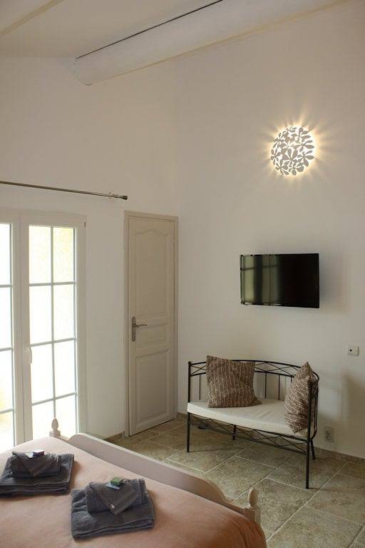 L'Amandière - Chambre Abricot in Mévouillon, Région de nyons